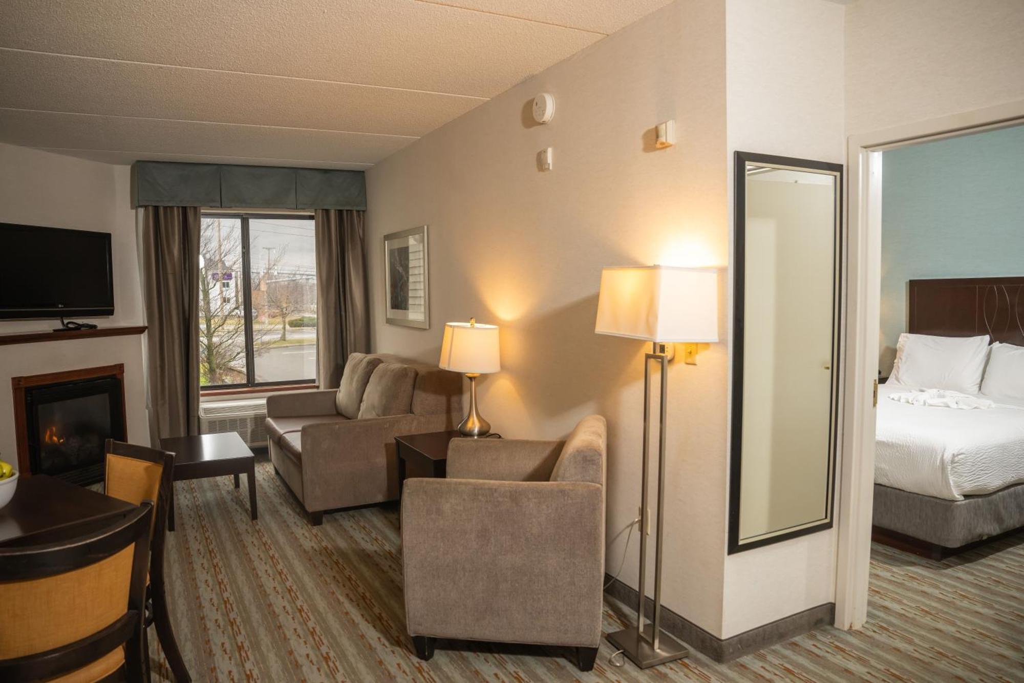 Wyndham Garden Erie Hotel Kearsarge Exterior photo